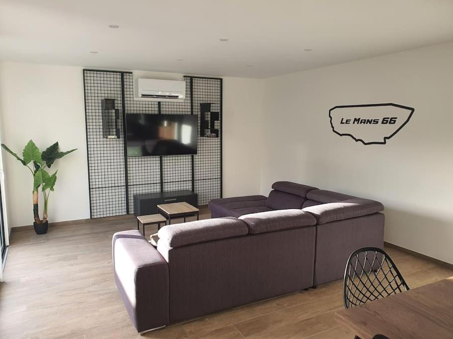 Maison A Theme Le Mans 66 Guecelard Ngoại thất bức ảnh